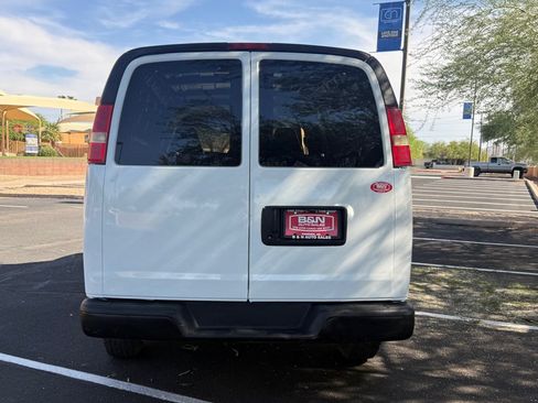 Used 2008 Chevrolet Express 3500 RWD image 4