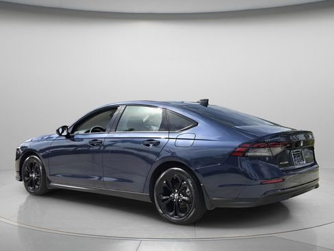 Certified 2025 Honda Accord SE image 8