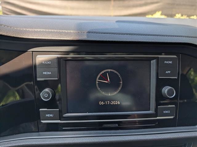 Certified 2023 Volkswagen Jetta SE w/ Panoramic Sunroof Package FWD image 33