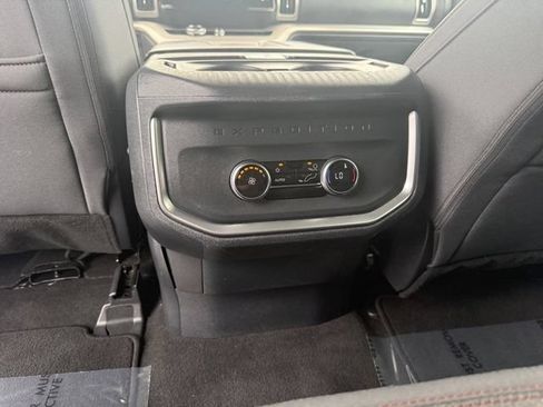 Used 2025 Ford Expedition Active RWD image 17