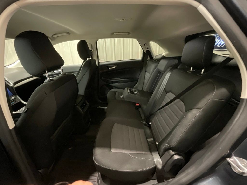 Used 2024 Ford Edge SE w/ Black Appearance Package AWD/4WD image 10