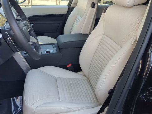 Used 2025 Land Rover Discovery S AWD/4WD image 15