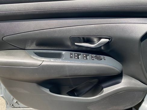 Used 2025 Hyundai Tucson SE FWD image 12