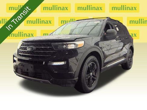 Certified 2022 Ford Explorer XLT w/ Equipment Group 202A AWD/4WD image 1