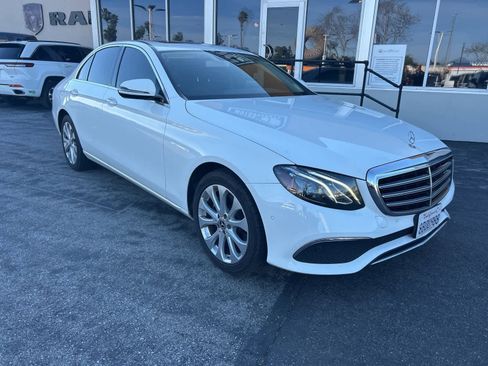 Used 2018 Mercedes-Benz E 300 image 11