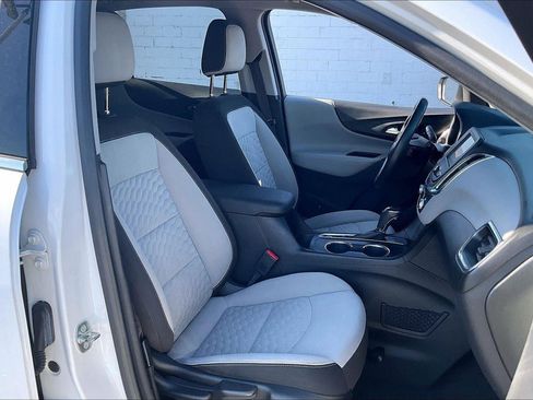 Used 2018 Chevrolet Equinox LT FWD image 7