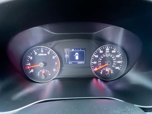 Used 2018 Kia Sportage LX image 15