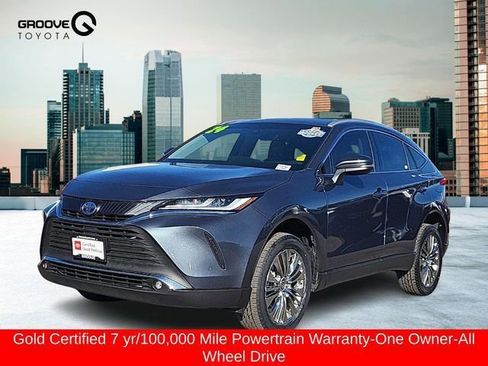 Used 2024 Toyota Venza XLE image 1