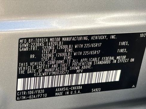 Certified 2021 Toyota RAV4 LE AWD/4WD image 31