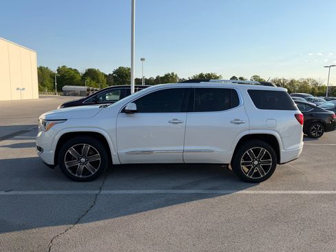 Used 2017 GMC Acadia Denali w/ Technology Package image 2