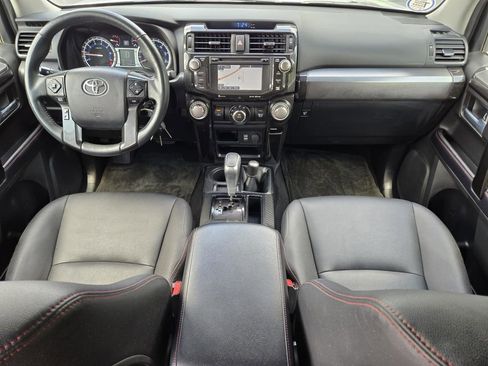 Used 2018 Toyota 4Runner TRD Off-Road Premium AWD/4WD image 15