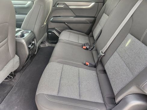 Used 2025 GMC Acadia Elevation image 30