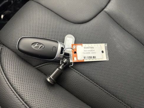 Used 2025 Hyundai Palisade Limited image 41