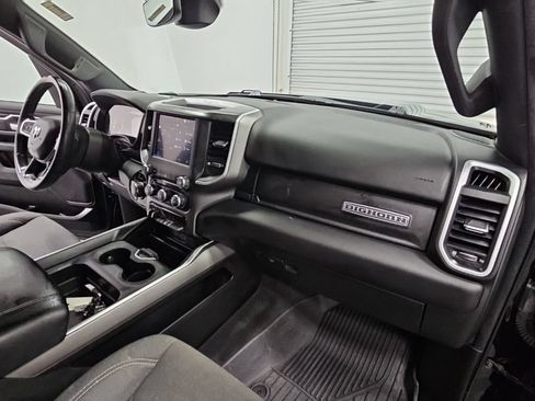 Used 2022 RAM 1500 Big Horn AWD/4WD image 40