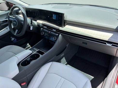 New 2026 Hyundai Sonata Limited FWD image 17