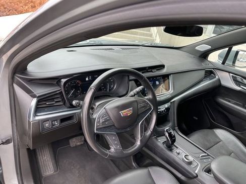 Used 2024 Cadillac XT5 Premium Luxury image 8