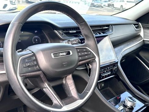 Used 2021 Jeep Grand Cherokee L Limited w/ Luxury Tech Group II image 13