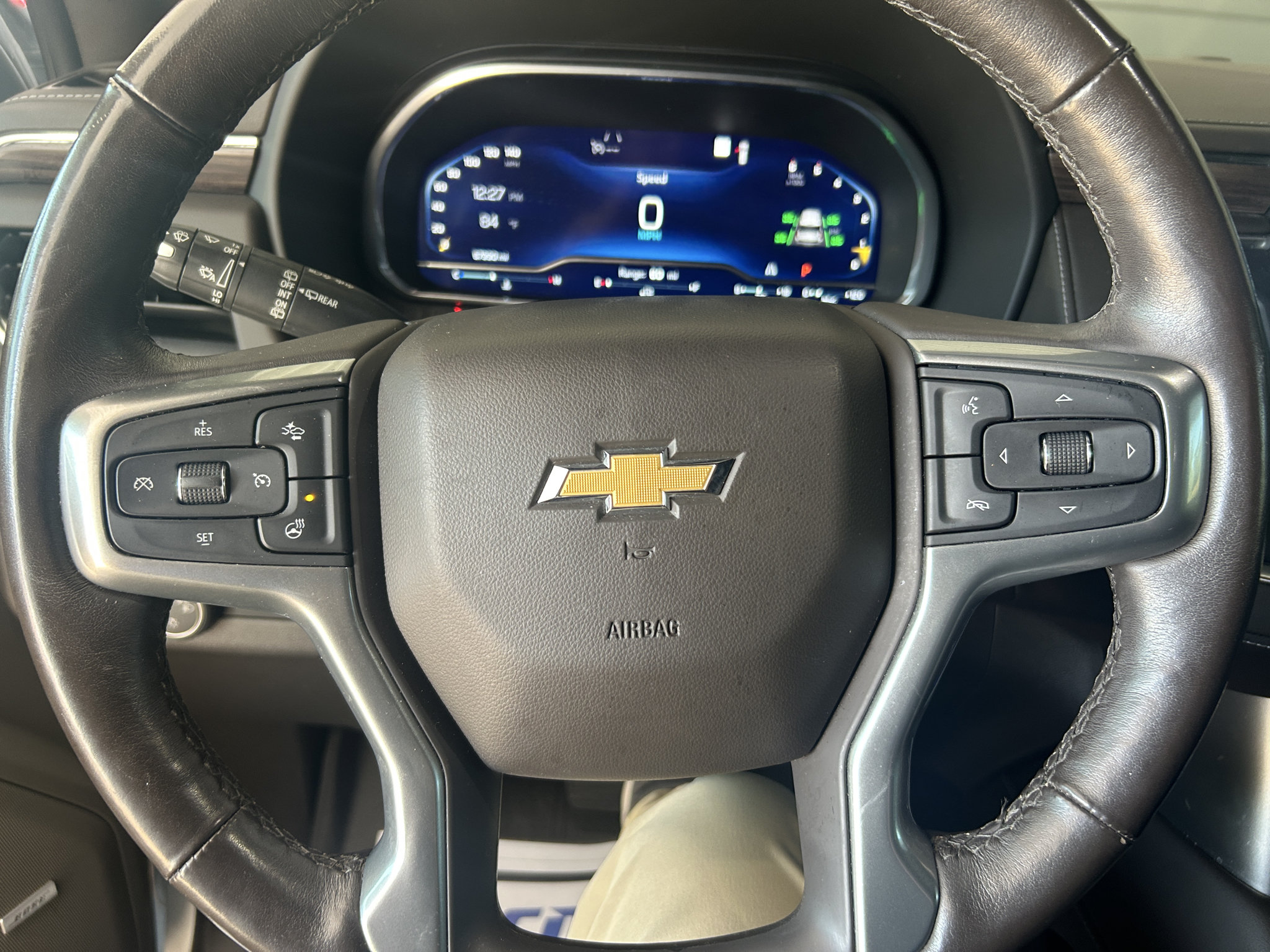 Used 2022 Chevrolet Tahoe LT w/ Luxury Package RWD image 32