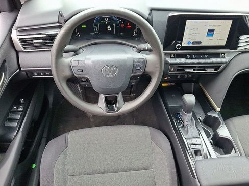 Used 2025 Toyota Camry LE FWD image 12