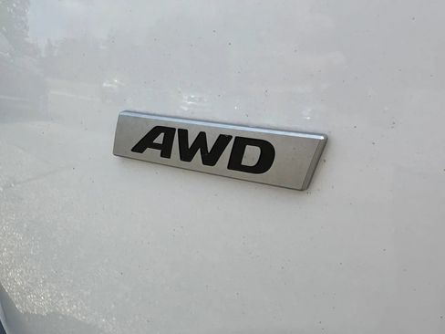 Used 2023 Hyundai Kona Limited AWD/4WD image 31