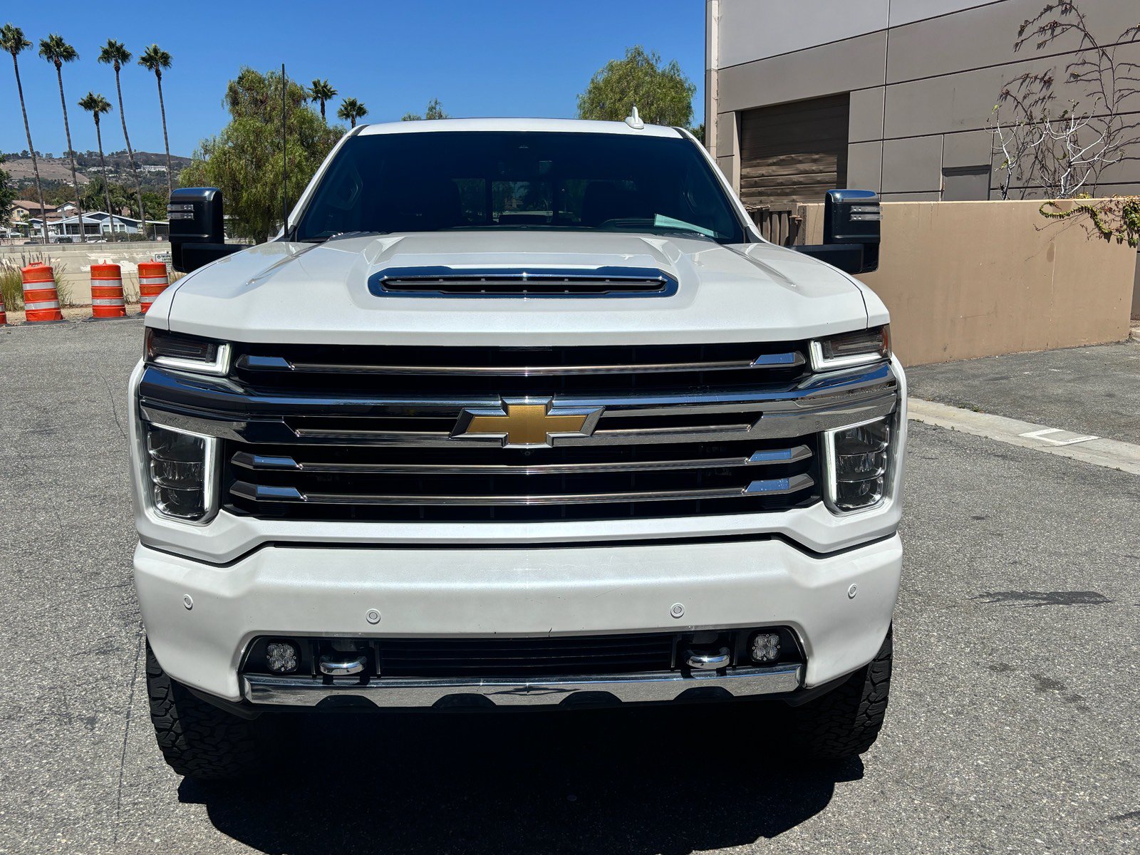 Used 2021 Chevrolet Silverado 2500 High Country w/ Z71 Off-Road Package AWD/4WD image 2