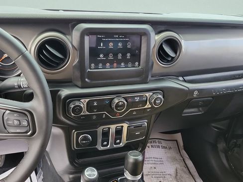 Used 2023 Jeep Wrangler Sport AWD/4WD image 21