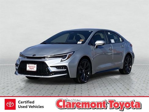 Certified 2026 Toyota Corolla SE w/ SE Package image 1