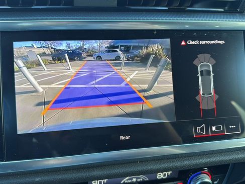 Used 2025 Audi Q3 2.0T Premium w/ Convenience Package image 12