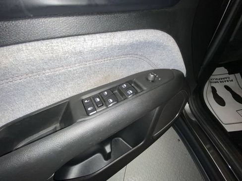 Used 2022 Jeep Compass Latitude AWD/4WD image 13