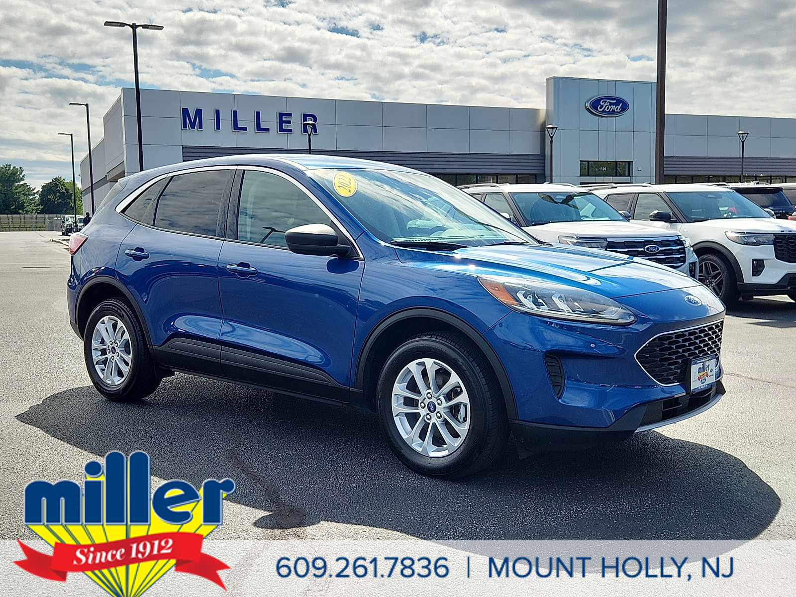 Certified 2022 Ford Escape SE AWD/4WD image 1