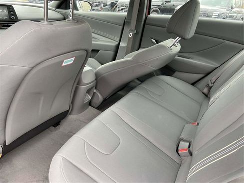Certified 2025 Hyundai Elantra Sport image 10