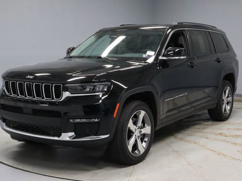 Used 2022 Jeep Grand Cherokee L Limited w/ Luxury Tech Group II AWD/4WD image 8