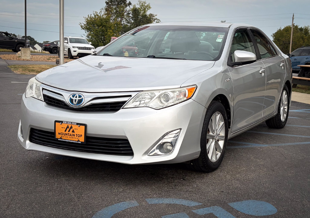Used 2014 Toyota Camry XLE w/ Leather Package FWD image 19