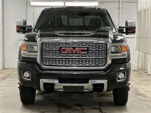 Used 2019 GMC Sierra 3500 Denali image 21