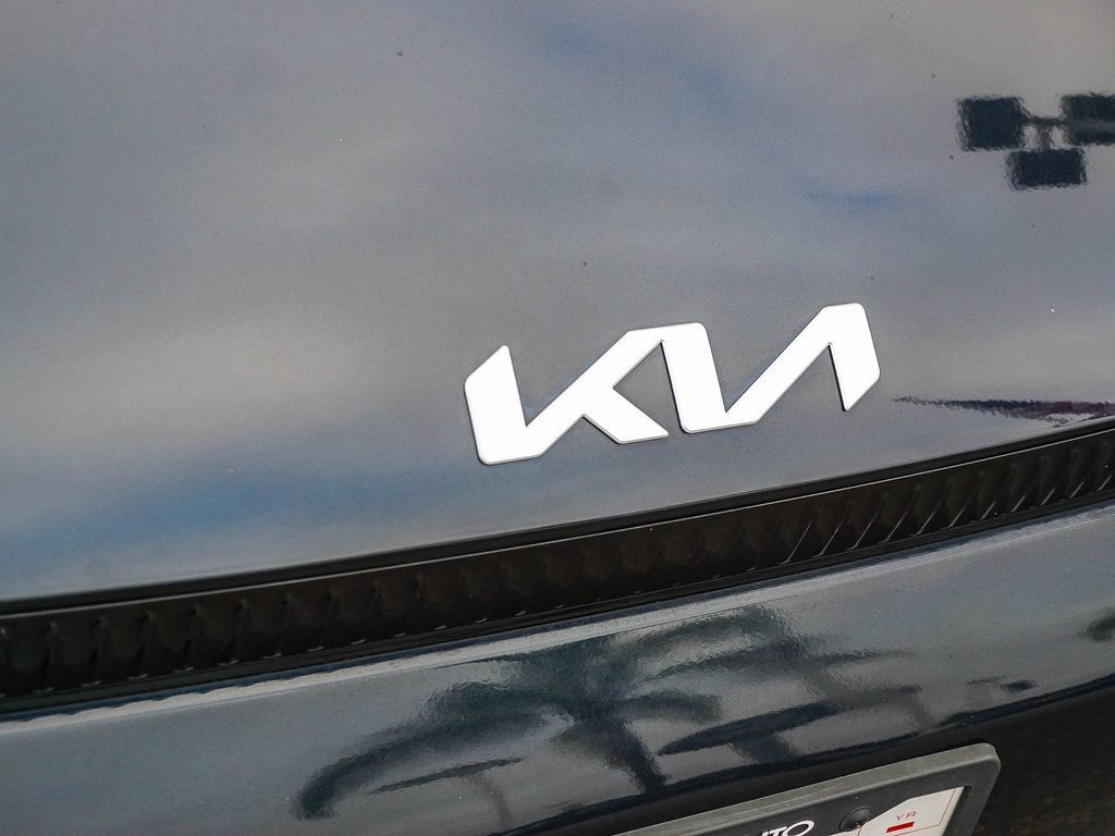 Certified 2023 Kia EV6 Light RWD image 12