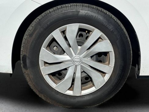 Used 2024 Nissan Versa S FWD image 22