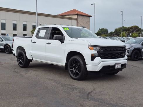 Used 2023 Chevrolet Silverado 1500 Custom AWD/4WD image 2