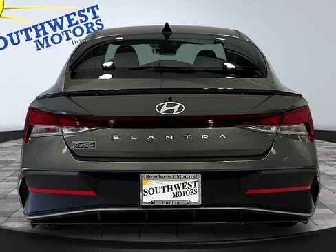 Used 2025 Hyundai Elantra Sport FWD image 6