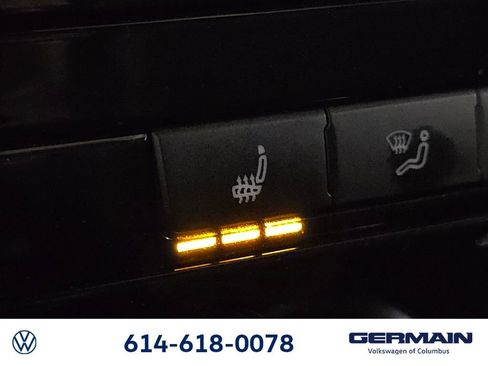 Used 2021 Volkswagen Passat 2.0T R-Line image 39