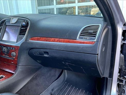 Used 2014 Chrysler 300 image 13