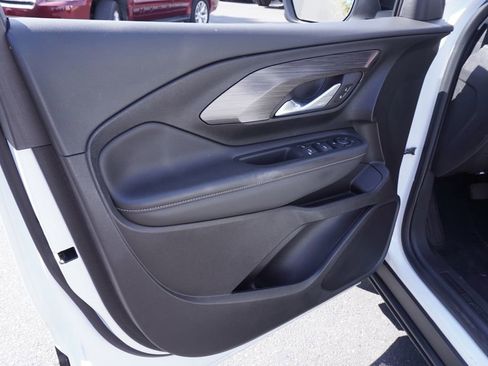 Certified 2022 GMC Terrain SLE w/ Driver Convenience Package image 14