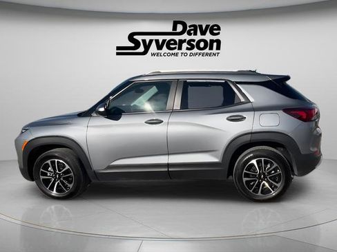 Used 2025 Chevrolet TrailBlazer LT AWD/4WD image 8