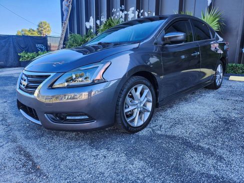 Used 2013 Nissan Sentra SR w/ Driver Pkg image 4