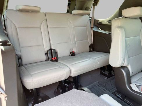 Used 2023 Chevrolet Tahoe LT w/ Luxury Package RWD image 16
