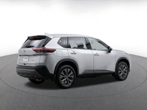 Used 2025 Nissan Rogue SV AWD/4WD image 9