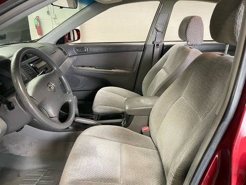 Used 2004 Toyota Camry LE image 12
