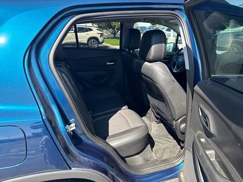 Used 2020 Chevrolet Trax LT w/ Driver Confidence Package AWD/4WD image 22