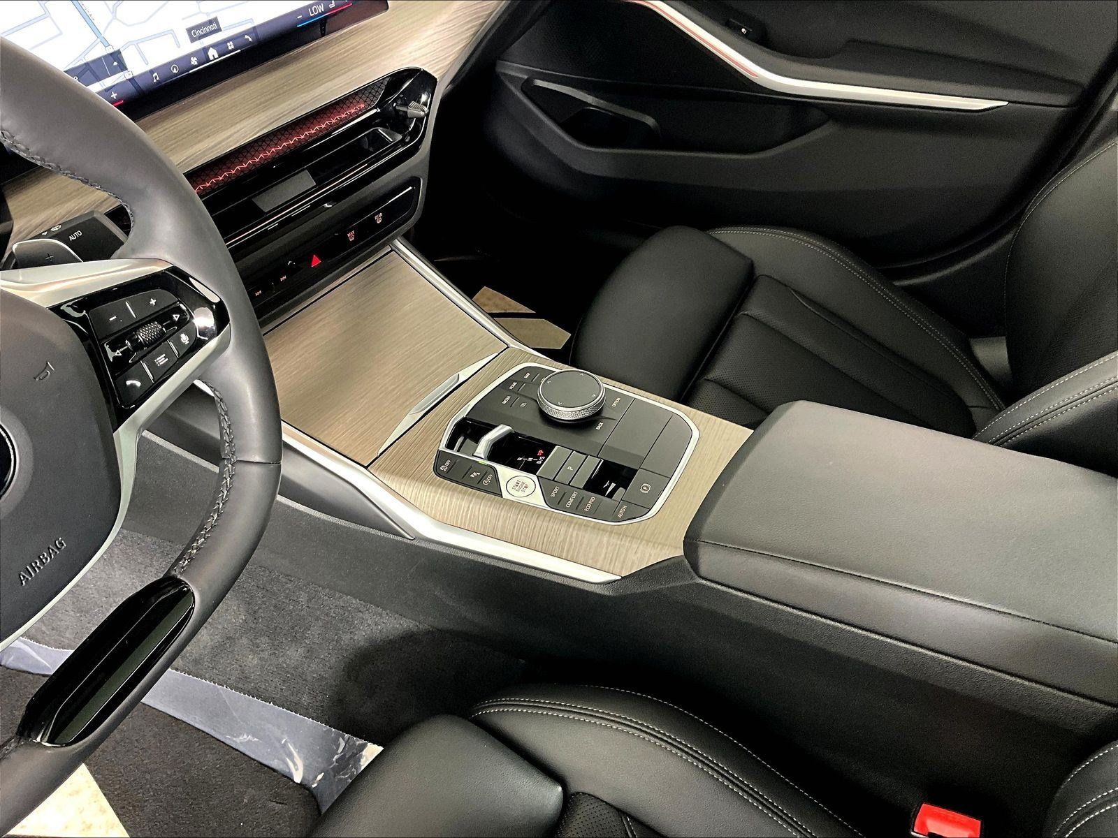 Used 2025 BMW 330i Sedan RWD image 18