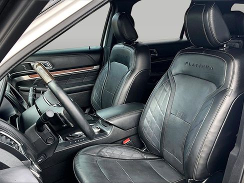 Used 2018 Ford Explorer Platinum image 22