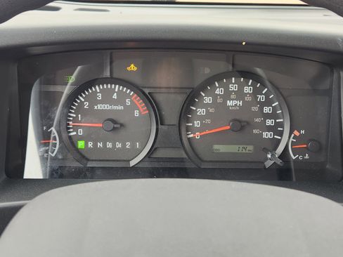 New 2024 Chevrolet Low Cab Forward image 7